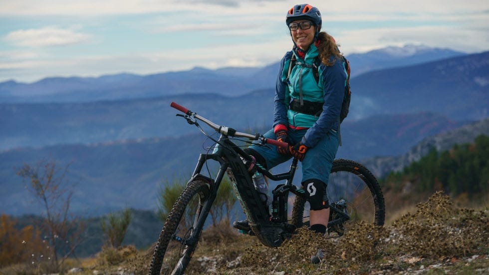 VIDEO – Così Mary Moncorgé va al lavoro ogni mattina…