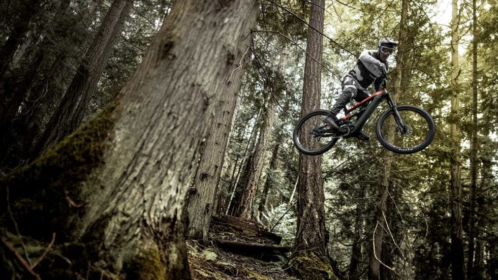 VIDEO – Jordie Lunn e la YT Decoy sui trail di Vancouver