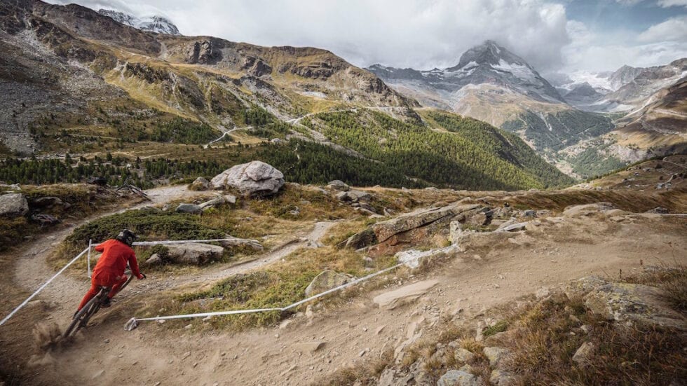 VIDEO – EWS -E: il primo round a Zermatt incorona Yannick Pontal e Melanie Pugin
