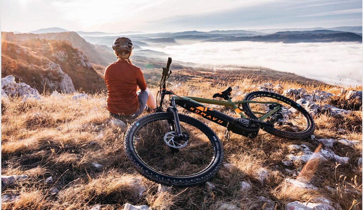 NOVITÀ - Gamma R Raymon 2021: e-bike dall'enduro all'urban - eBikeCult.it