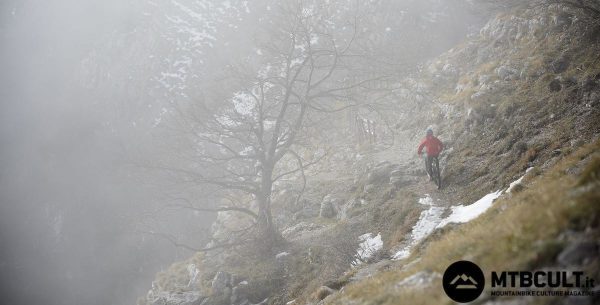 come vestirsi d'inverno in e-Mtb