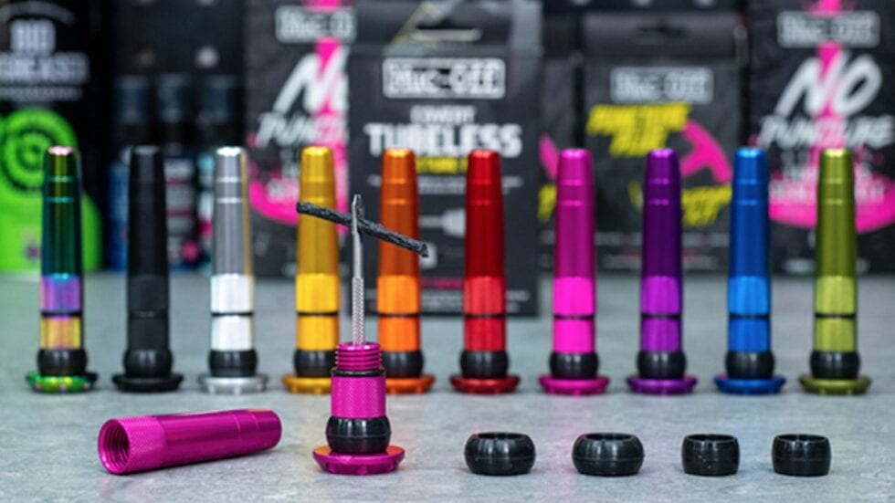 Muc-Off Stealth Tubeless Puncture Plug: addio fastidiose forature