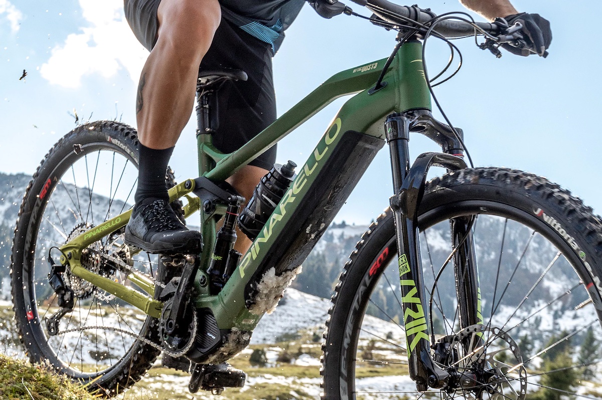 Pinarello Dust: enduro con motore Shimano EP8 - eBikeCult.it