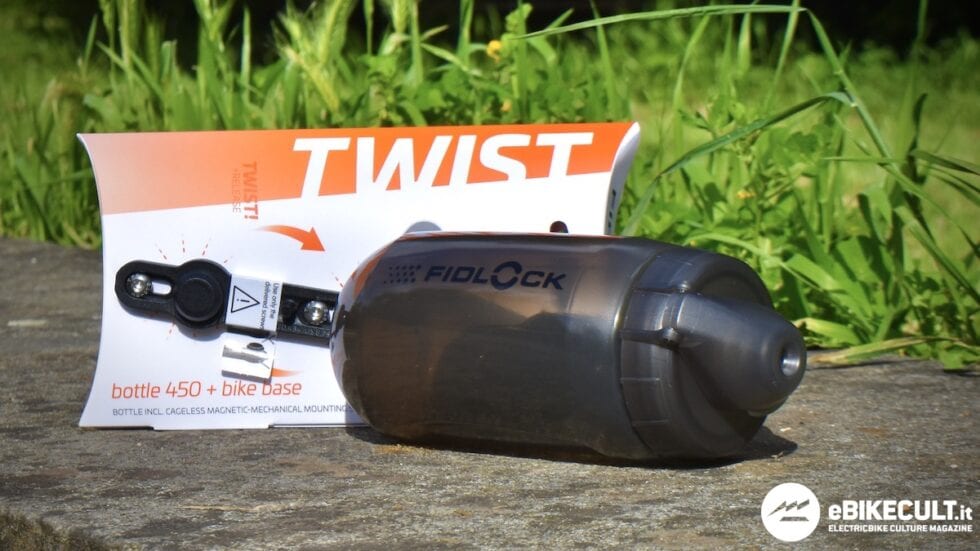 VIDEO TEST – Sistema Fidlock Twist: attrazione magnetica VIDEO TEST – Sistema Fidlock Twist: attrazione magnetica